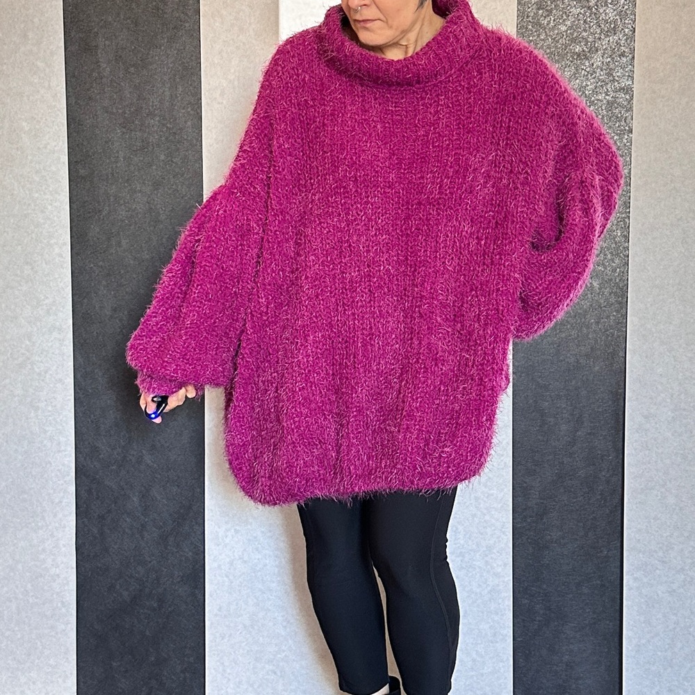 Free People Oversized Chenille Turtle Neck sweater sz SM